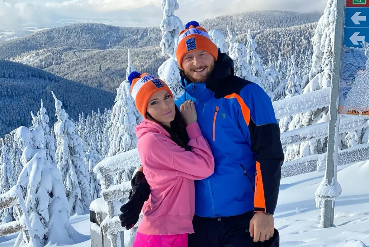 Letní sportovci válí na ledu i ve sněhu. Z Krpálka se stal lamač