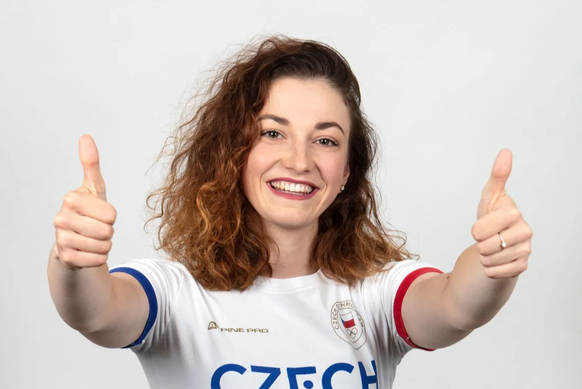 Neumanová se jeden den naučila na kole a druhý den už jela závod