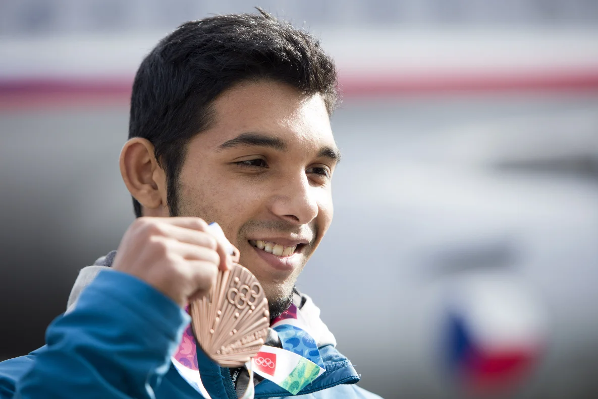 Bojuje za svůj sen, byť je jeho „rodinou“ dětský domov. Mladý Čech teď veze olympijský bronz