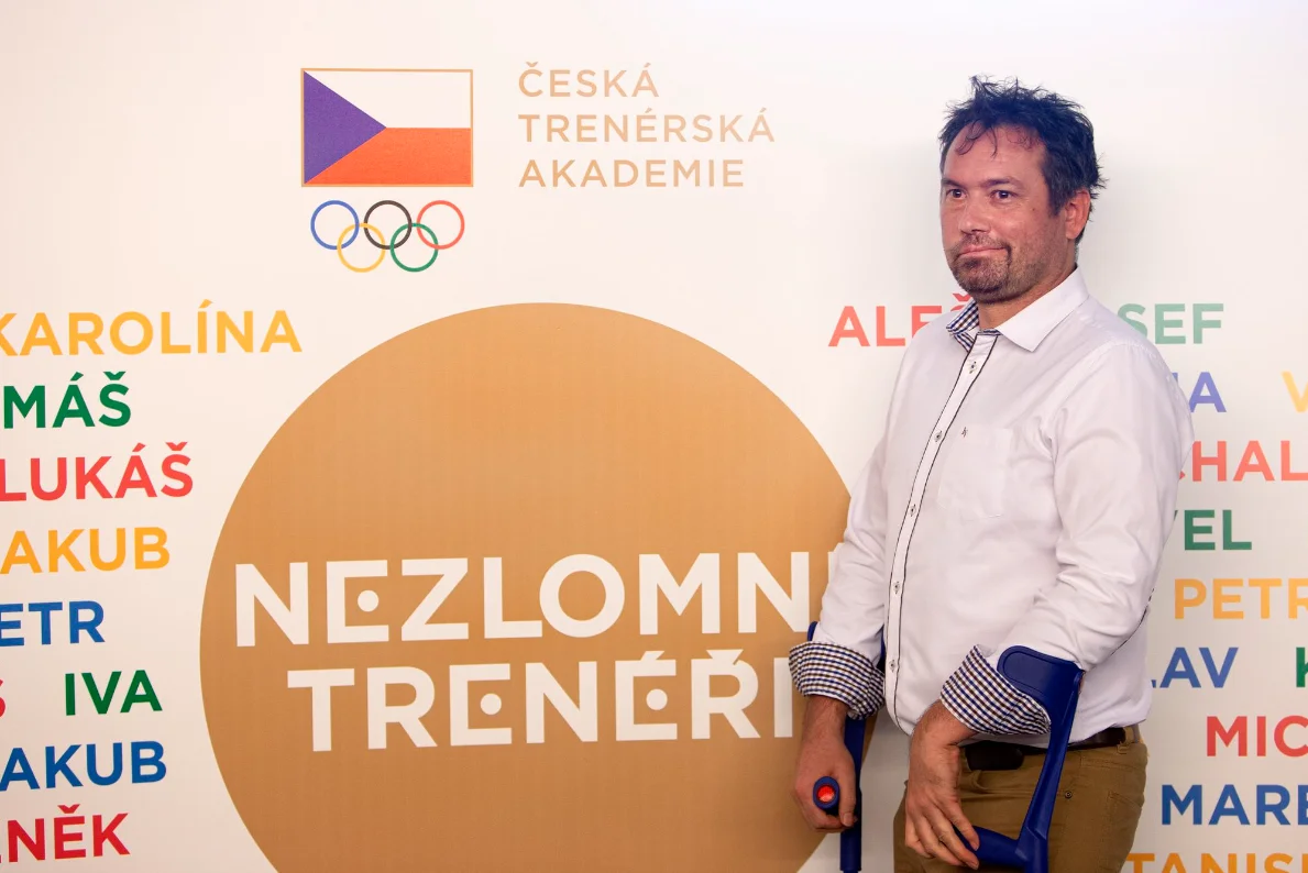 Bojoval na ARU i za děti! Právě sport trenéra dálkových plavců zocelil
