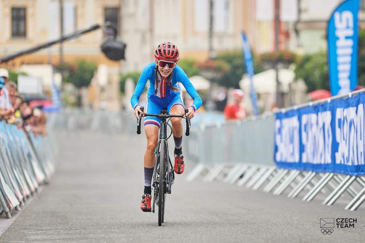 Hokejistka Hezinová závodí na olympiádách jako rychlobruslařka i cyklistka