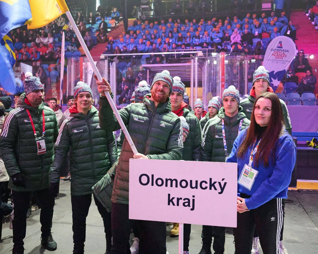 Špičkování mezi kraji. Pražáci mluvijóó hrozně, nejsme na to zvyklé, vtipkují snowboardisti z Olomoucka