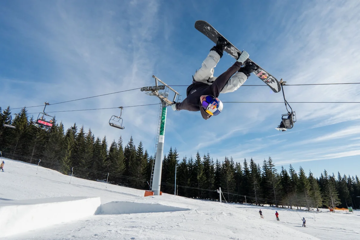 Vycházející hvězda snowboardingu Hroneš piluje trik, který nikdo jiný na světě neumí!