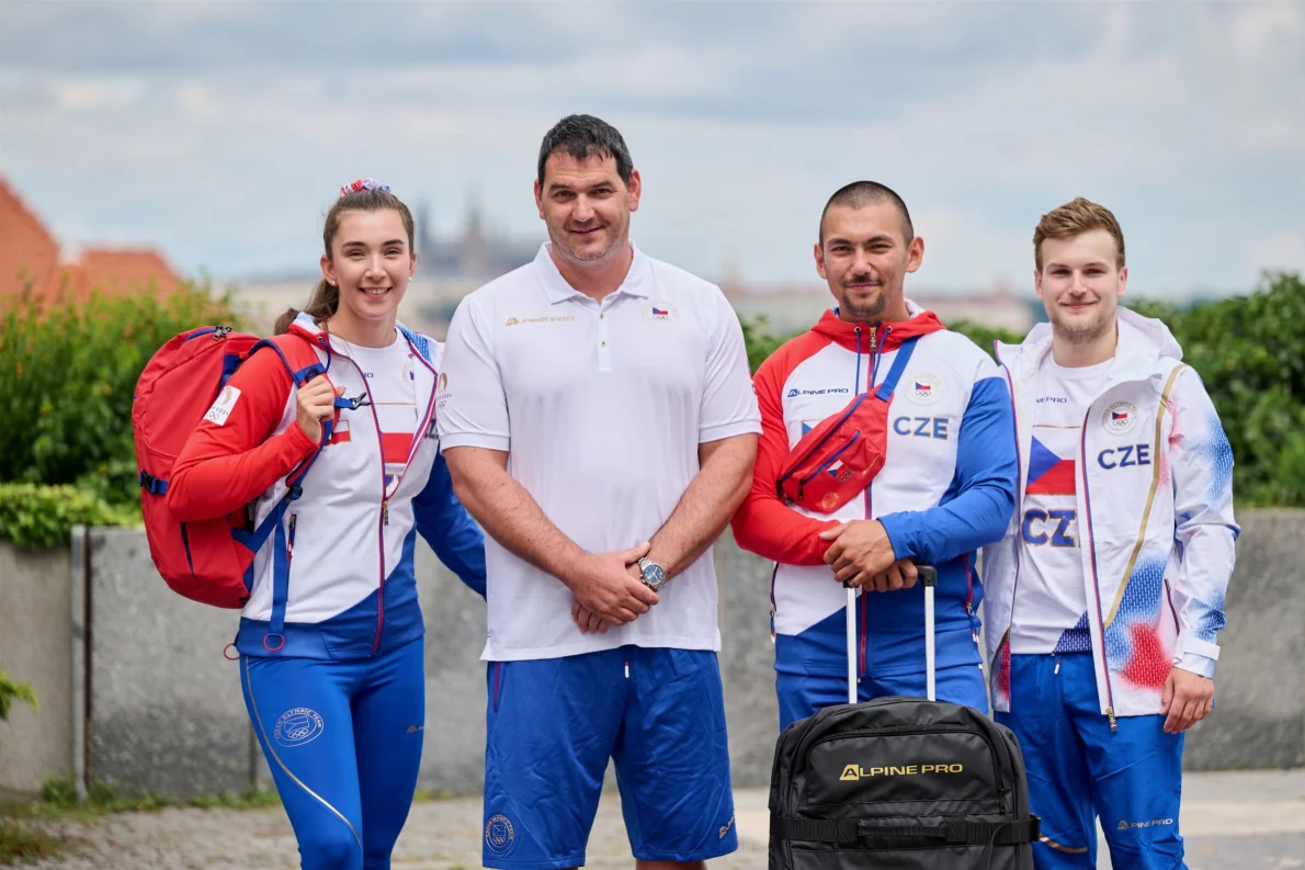 První sportovci si převzali volnočasové oblečení pro Paříž. Vyzdvihli hlavně pohodlnost