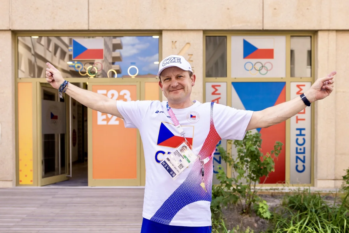 Na nákup pro strunovou sekačku. I tak se chystá zázemí pro olympioniky
