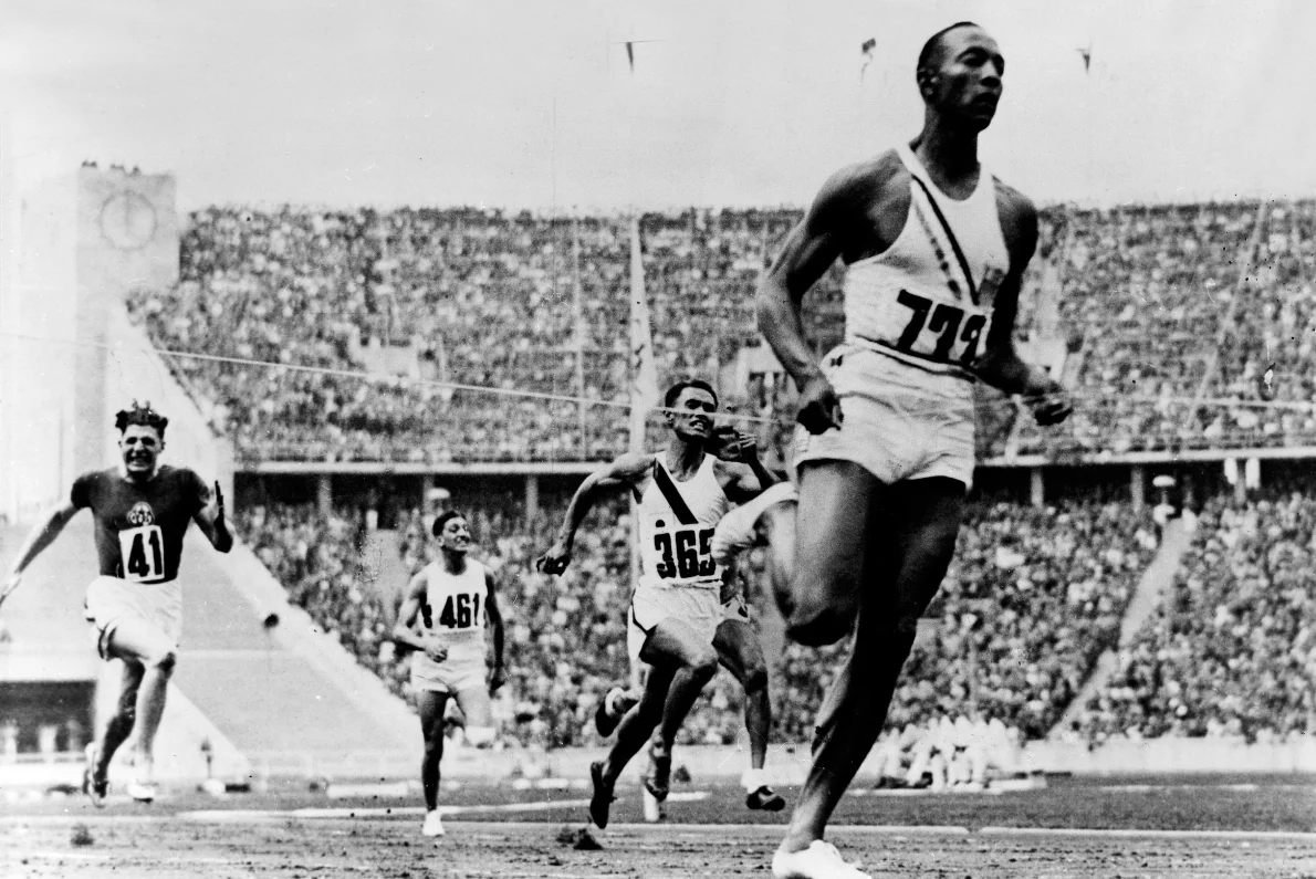 Olympijský hrdina Owens v roce 1936 závodil i v Praze. Díky trenérovi Slavie