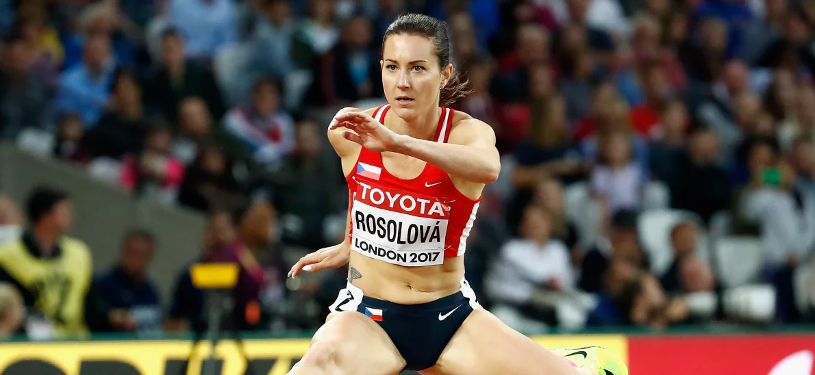 Problémy po porodu? Olympionička Denisa Helceletová vám ukáže, jak se dostat zpátky do formy!